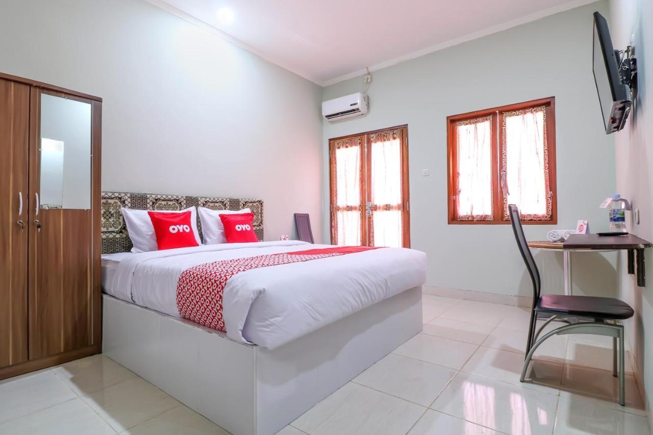 Oyo 1670 Likko Inn Denpasar Kültér fotó