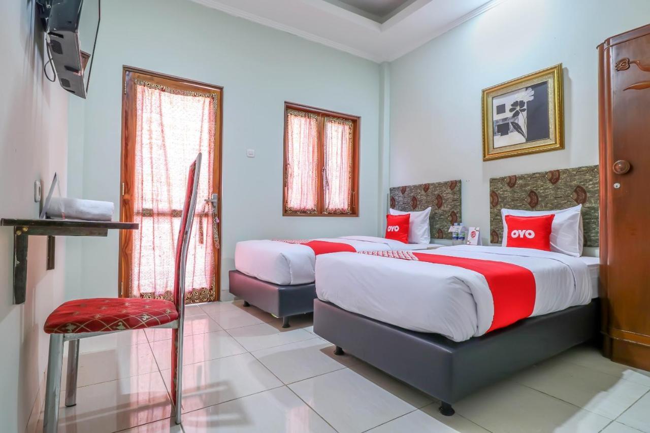 Oyo 1670 Likko Inn Denpasar Kültér fotó