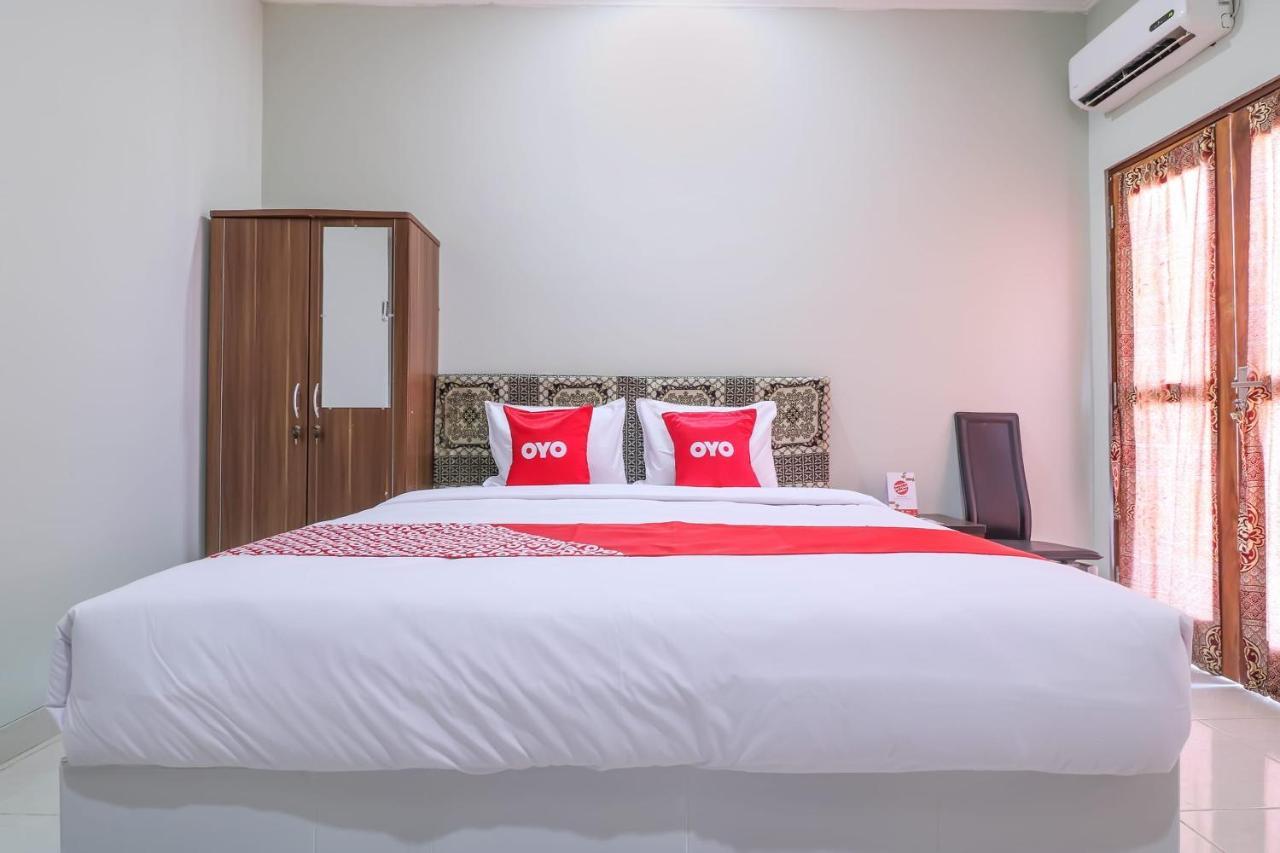 Oyo 1670 Likko Inn Denpasar Kültér fotó