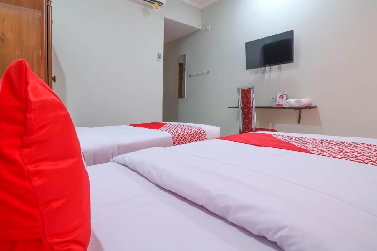 Oyo 1670 Likko Inn Denpasar Kültér fotó