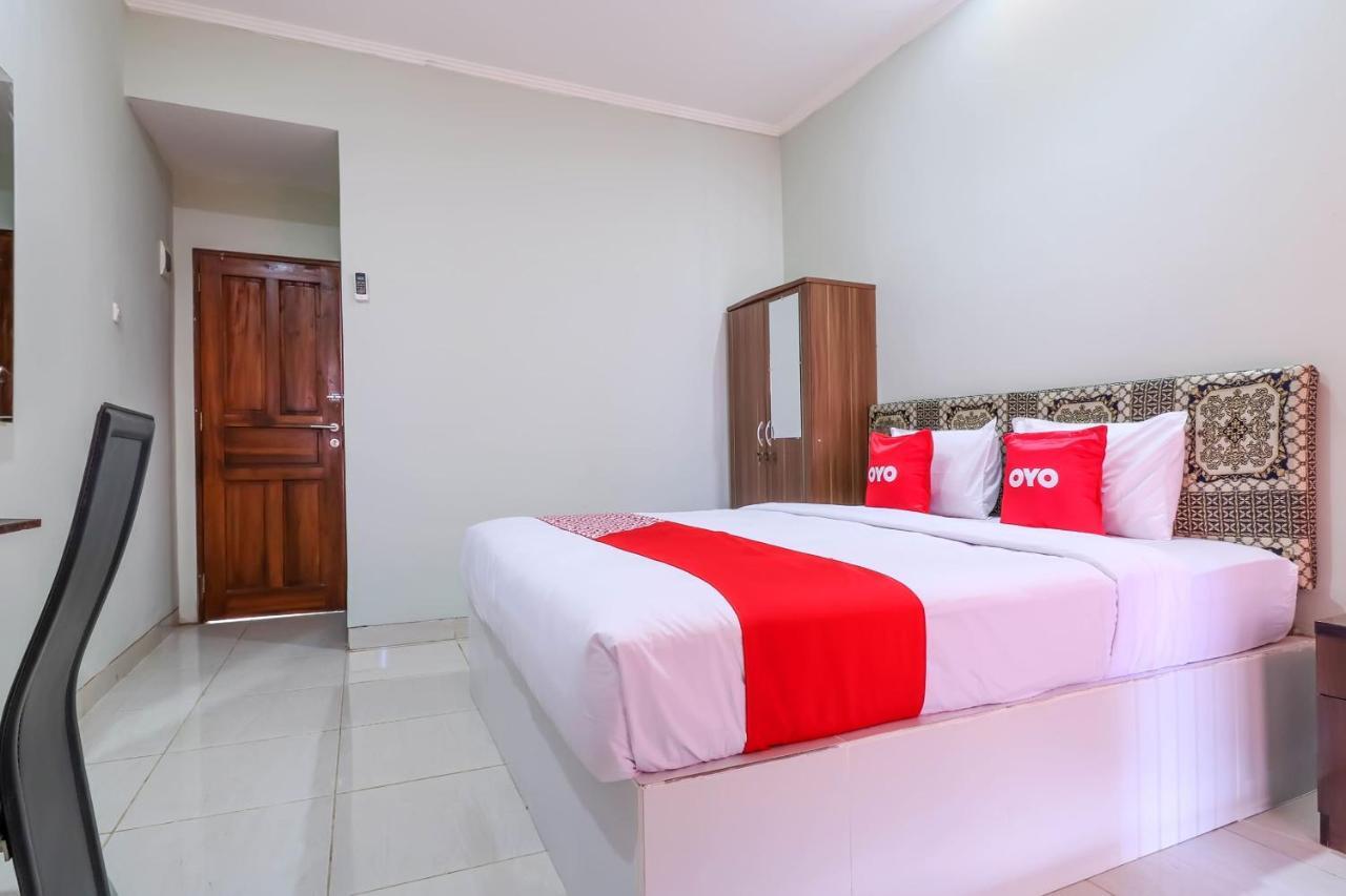 Oyo 1670 Likko Inn Denpasar Kültér fotó
