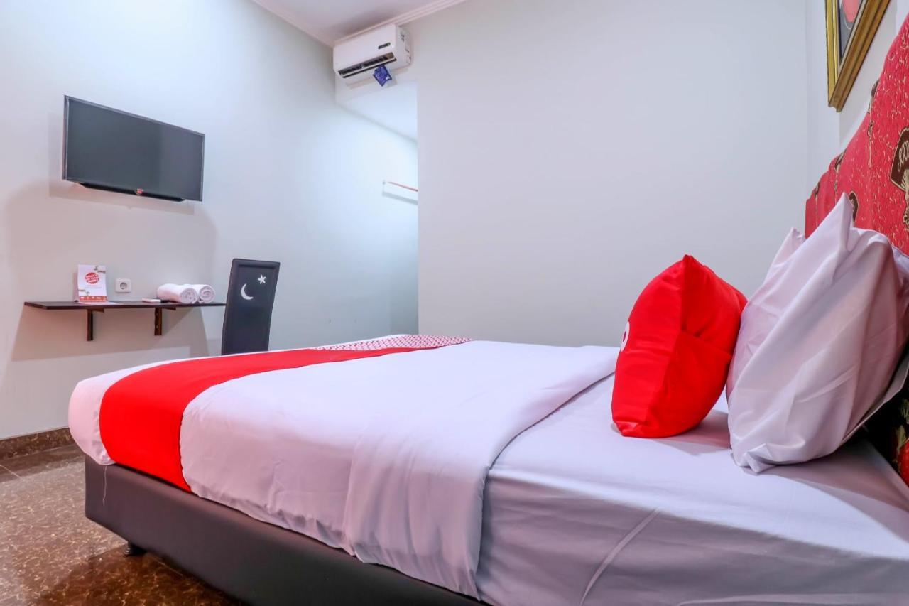 Oyo 1670 Likko Inn Denpasar Kültér fotó