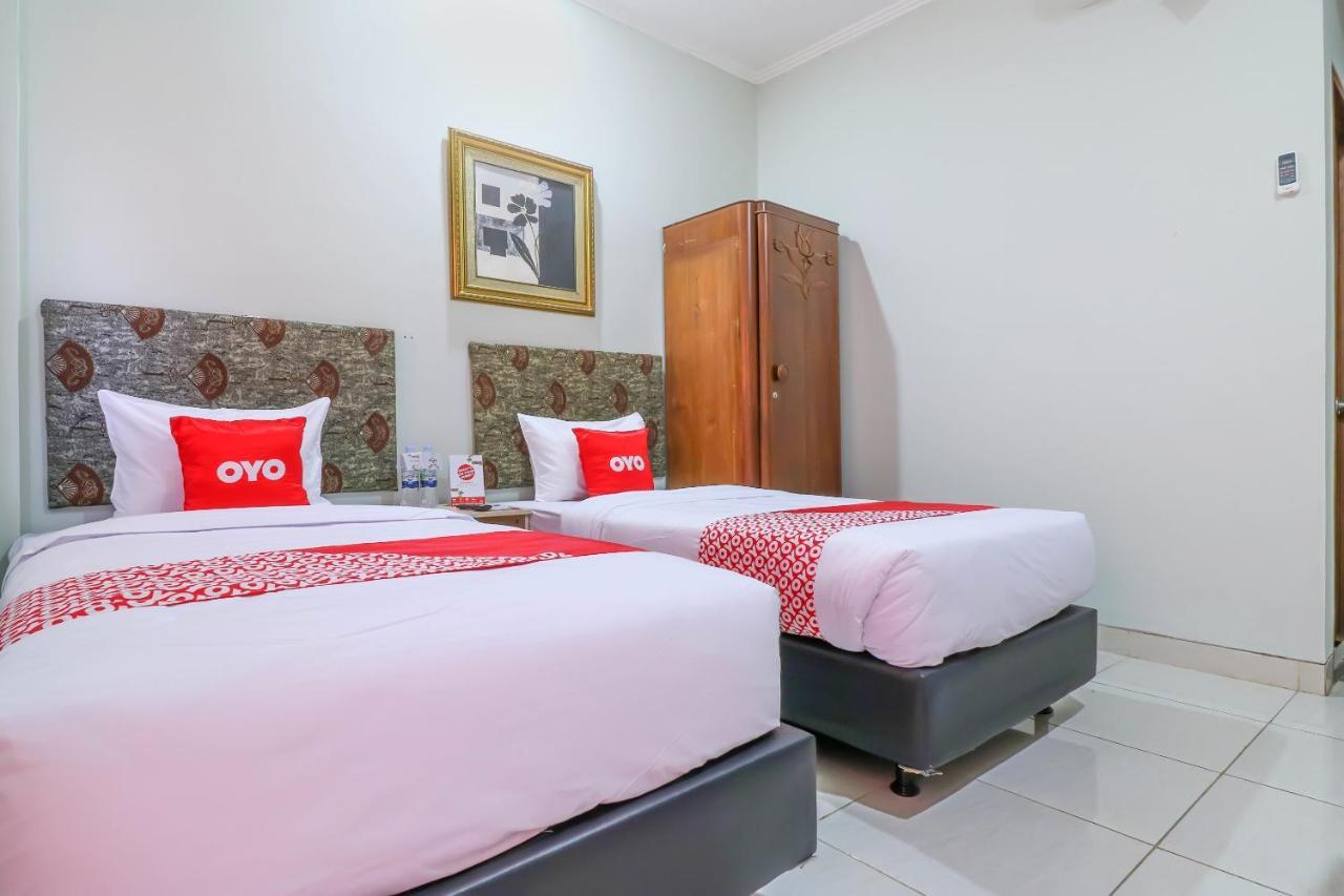 Oyo 1670 Likko Inn Denpasar Szoba fotó